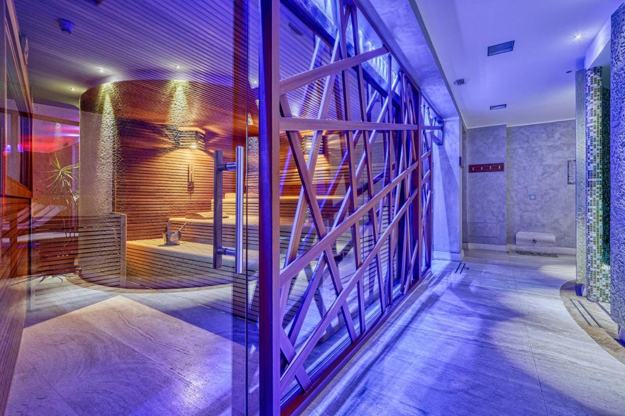 Majestic Hotel Madonna di Campiglio Luaran gambar